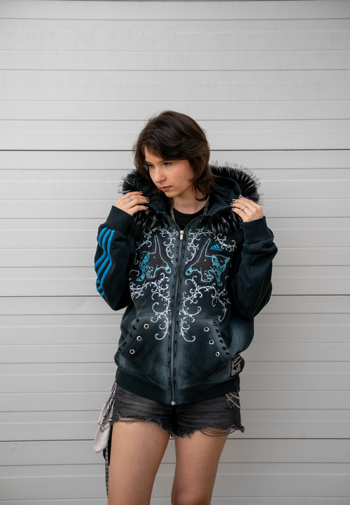 Czarna bluza Adidas custom Kitty