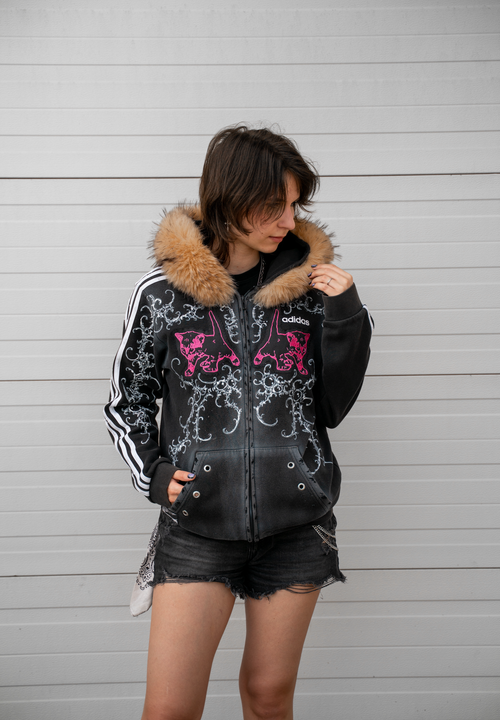 Czarna bluza Adidas custom Kitty