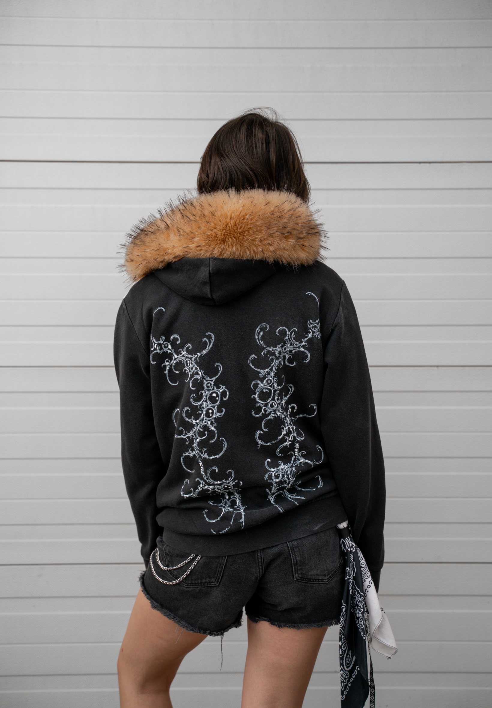 Czarna bluza Adidas custom Kitty