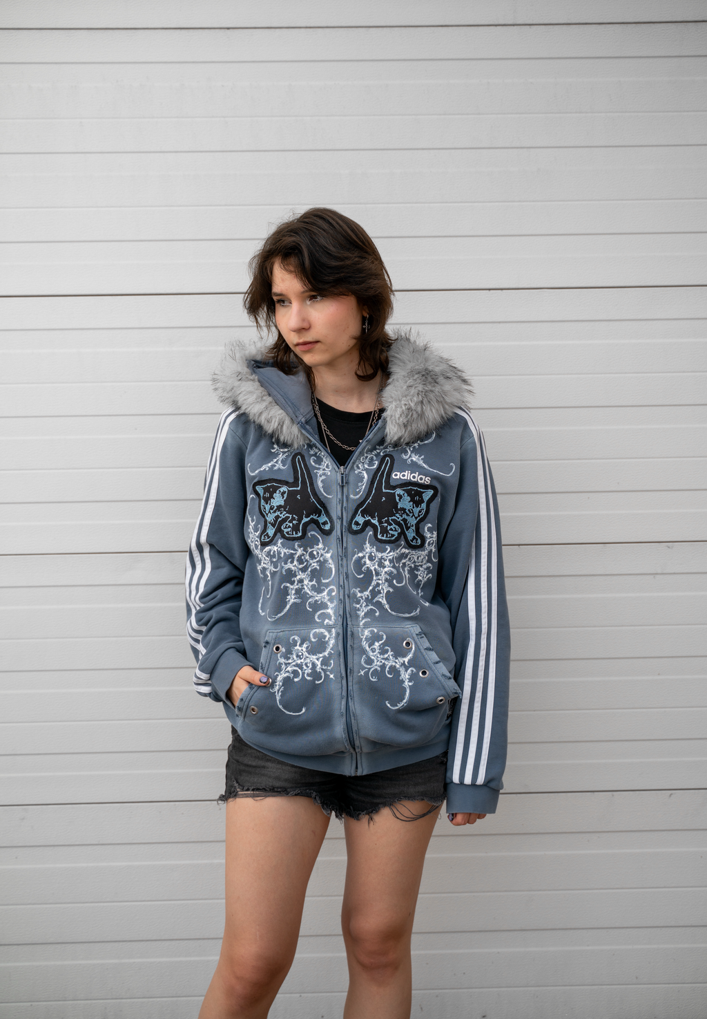 Niebieska bluza Adidas custom Kitty