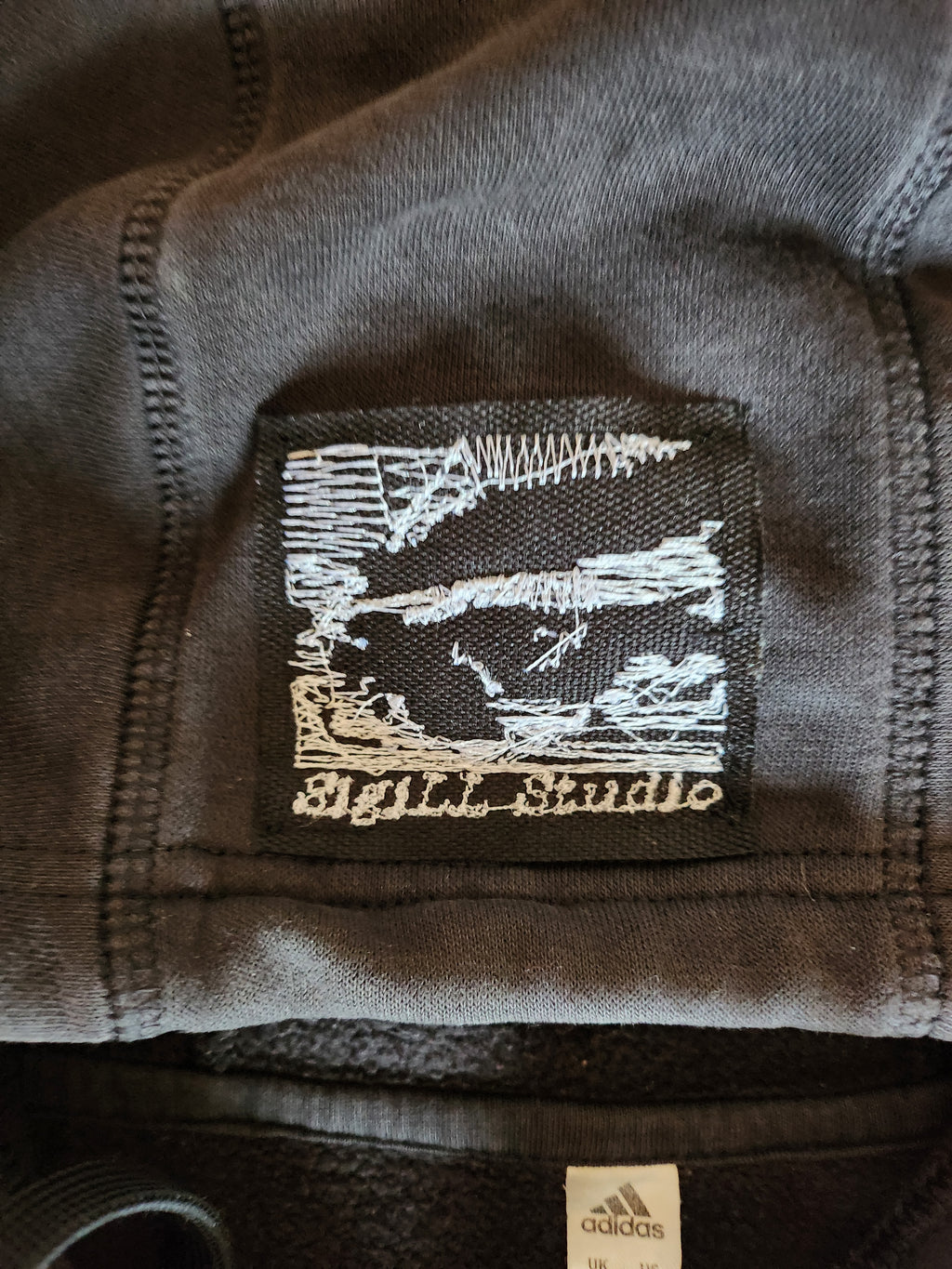 Czarna custom bluza cybersigilism adidas