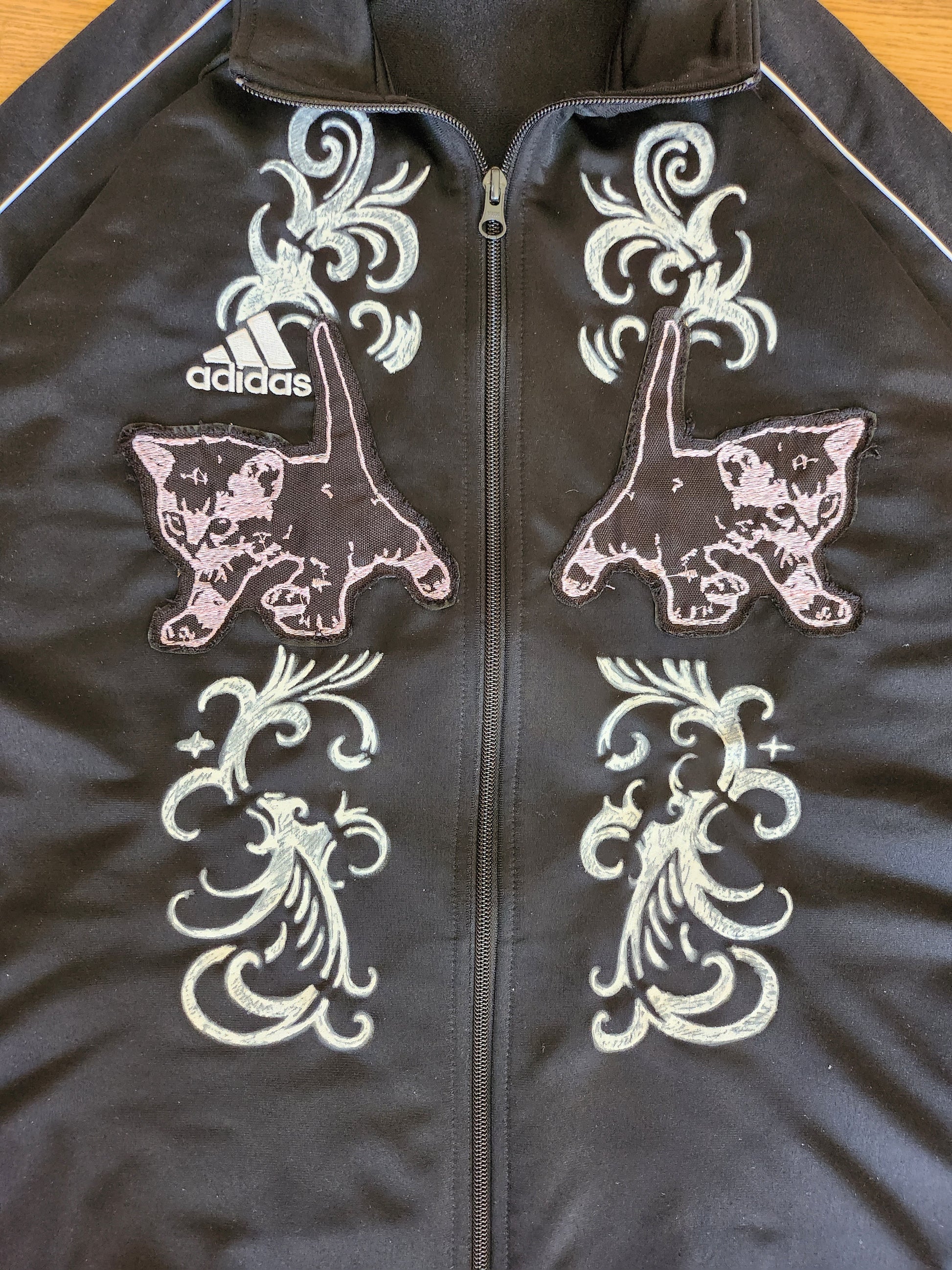 Czarna bluza rozpinana adidas custom cybersigilism